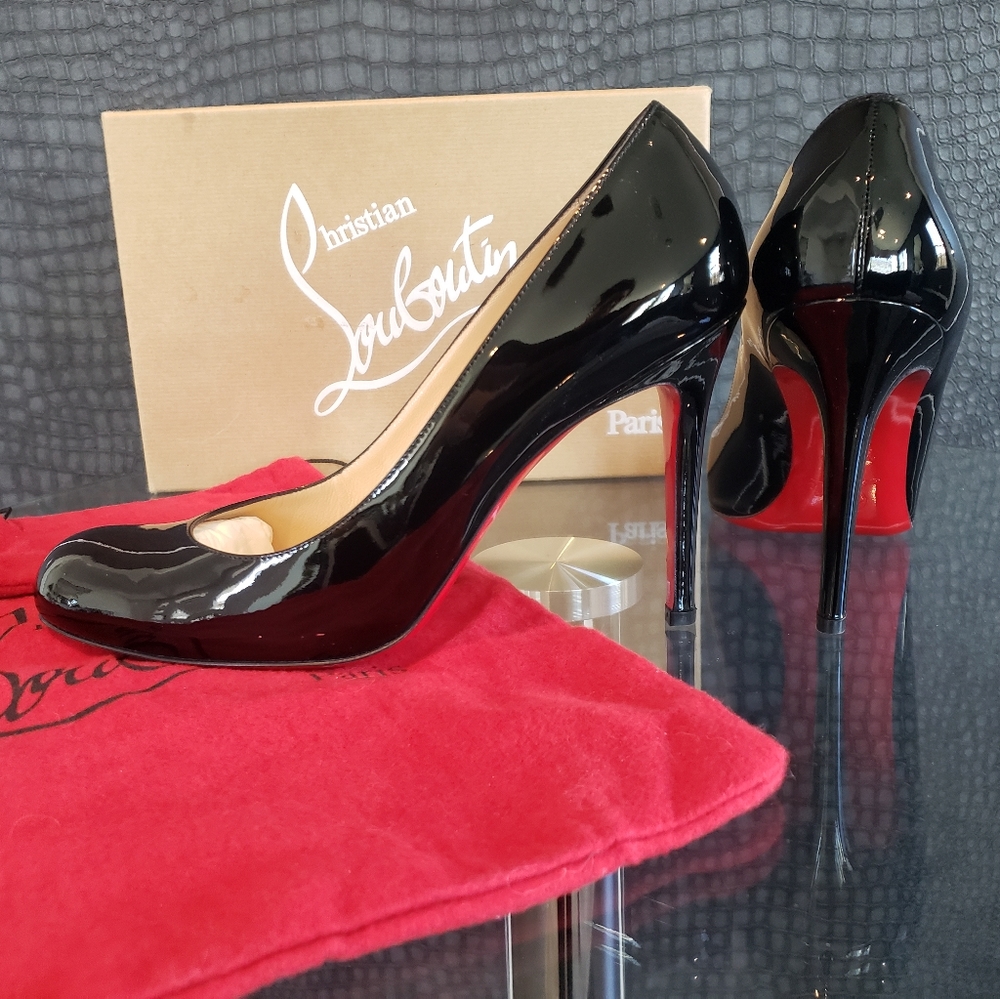 Christian Louboutin simple black pump